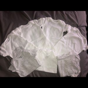 NEW BORN SHORT SLEEVE BODY SUITS